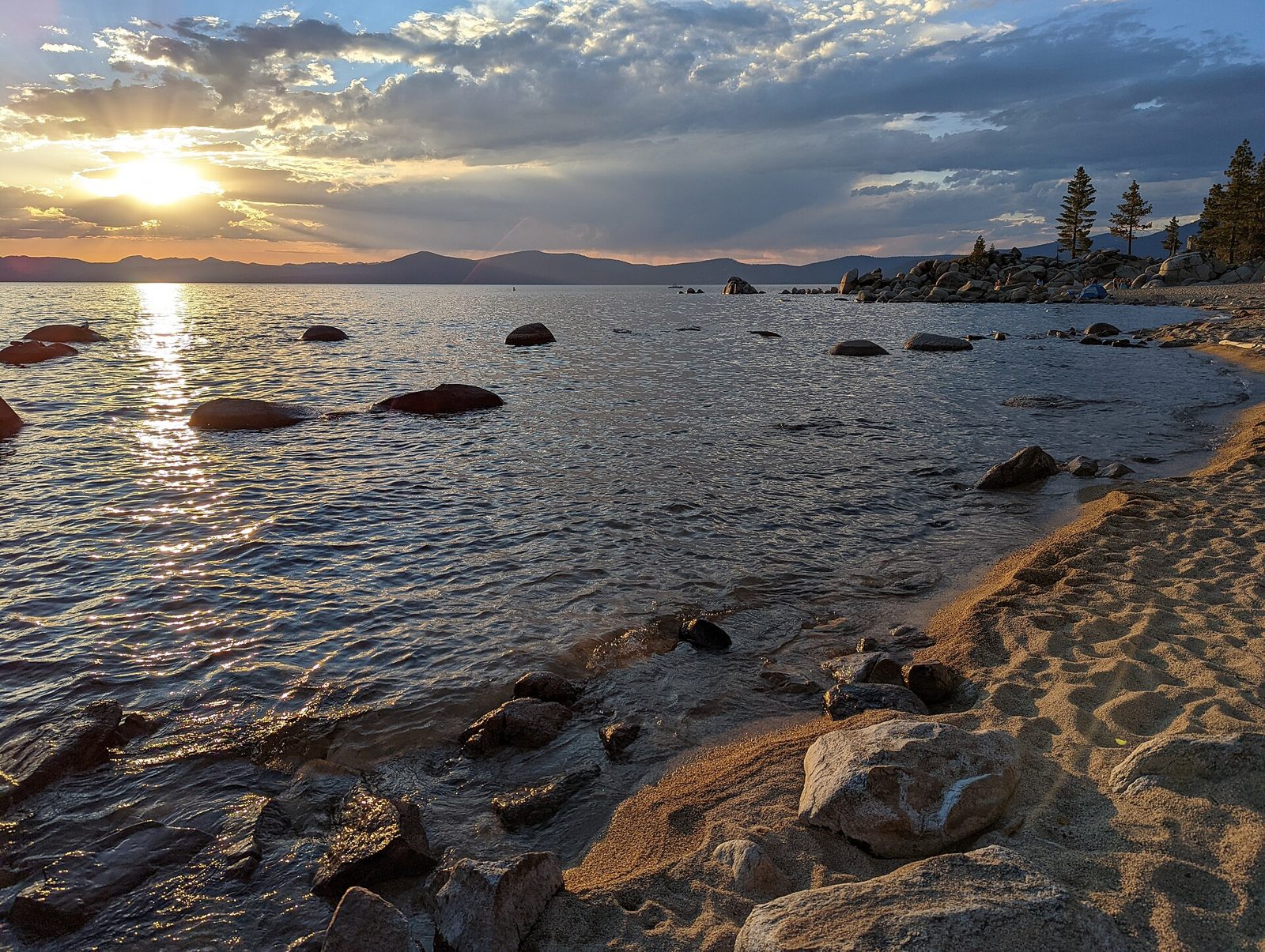 Chimney Beach rocks (Lake Tahoe)