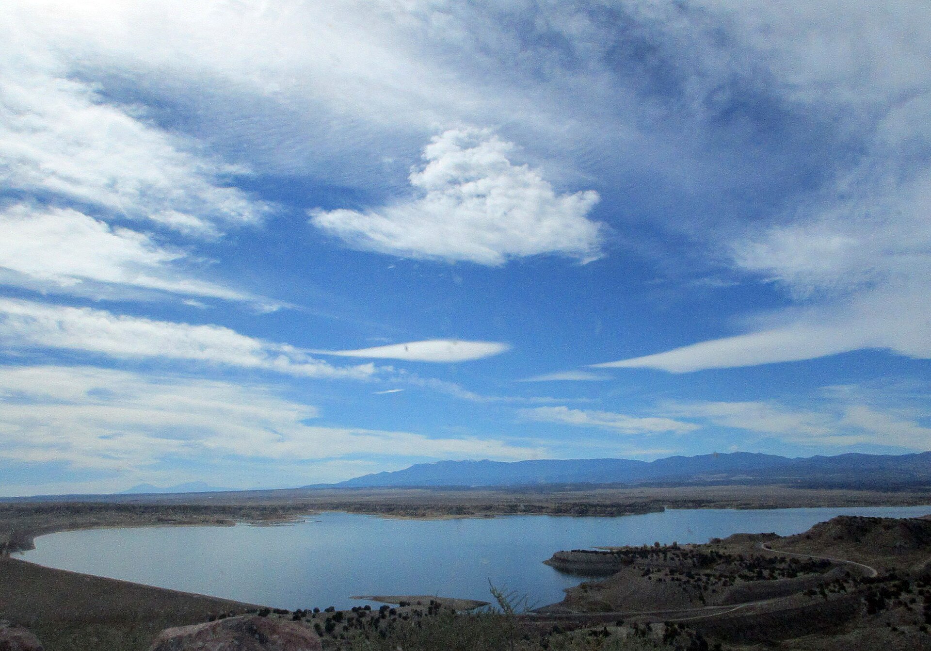 Cottonwood Cove cliffs (Lake Pueblo)