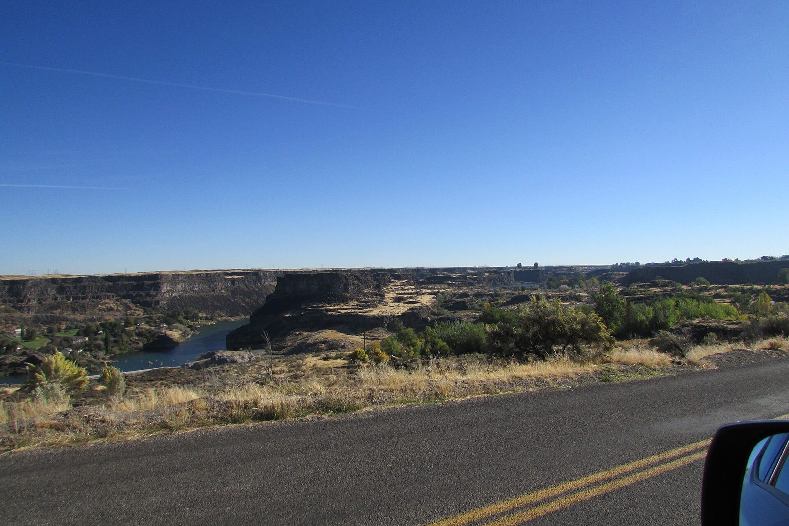 Vineyard Lake (Snake River Canyon)